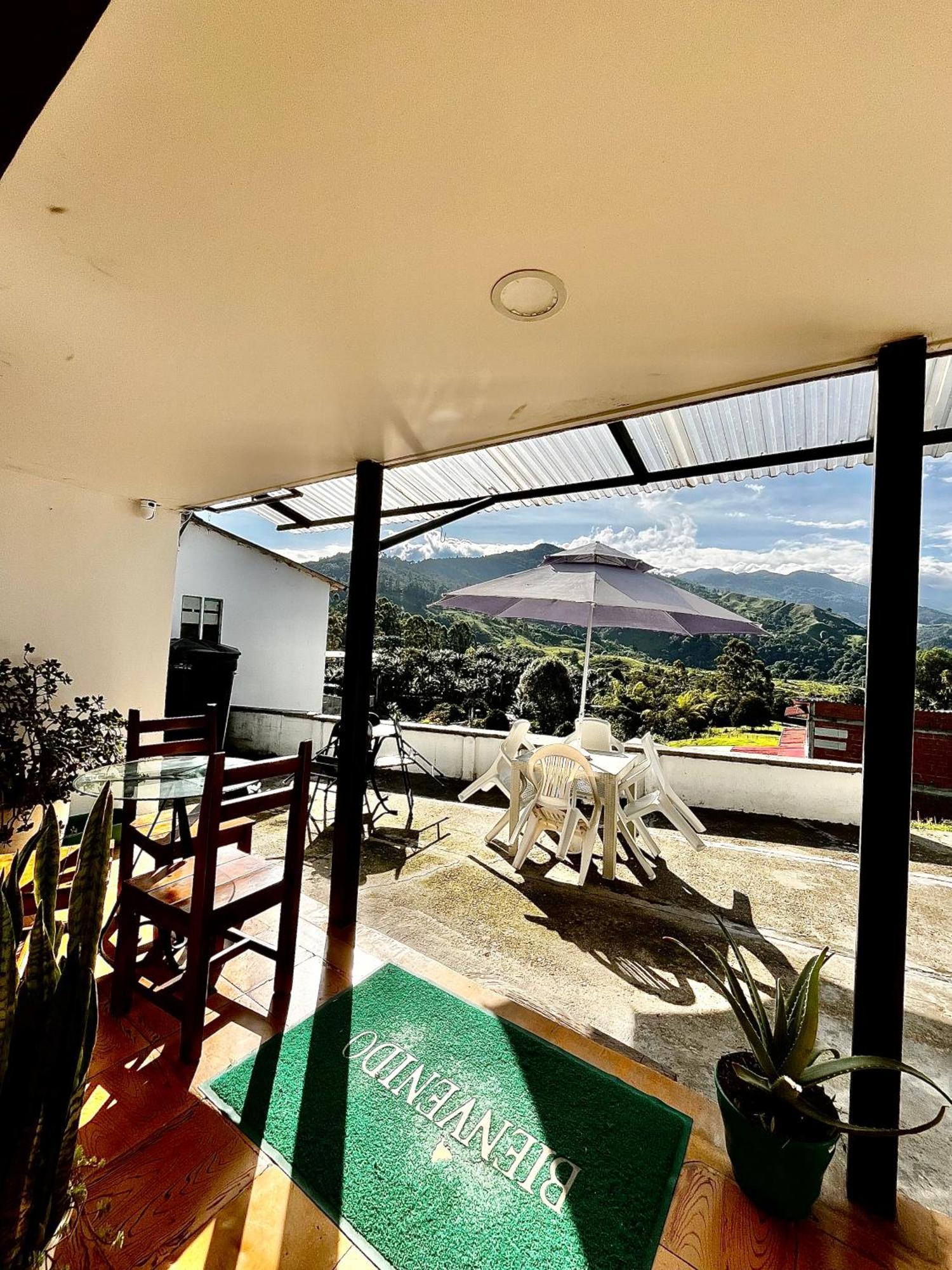 Hostal Villa Del Sol Salento Exterior photo